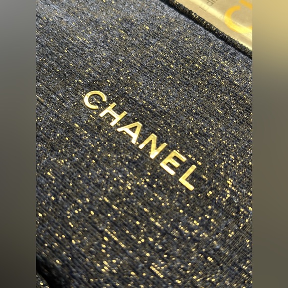 CHANEL HOLIDAY GIFT SET “ABSOLUTE ALLURE” - Picture 7 of 9